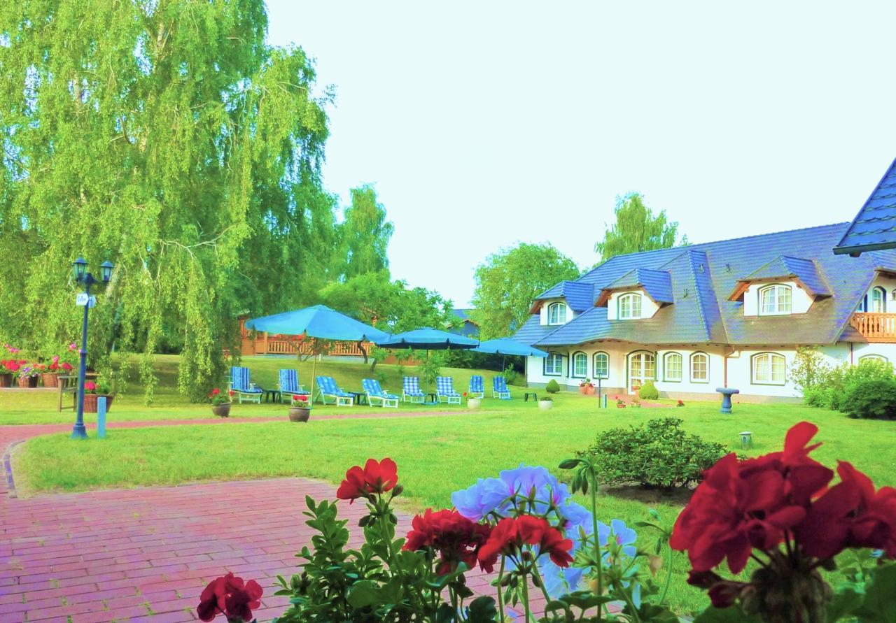 Landhaus Mueritzgarten Hotel Garni Robel Luaran gambar