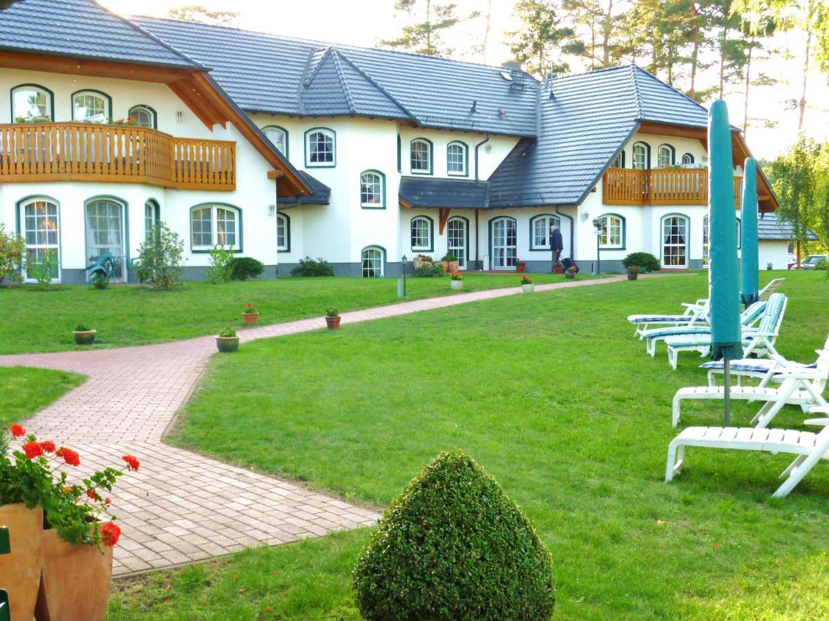 Landhaus Mueritzgarten Hotel Garni Robel Luaran gambar